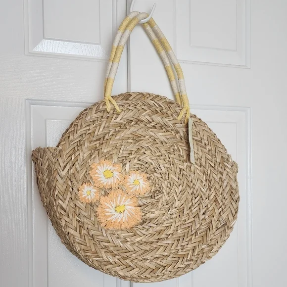 Bay Sky Sea Grass Round Tote Bag NWT - Picture 1 of 7